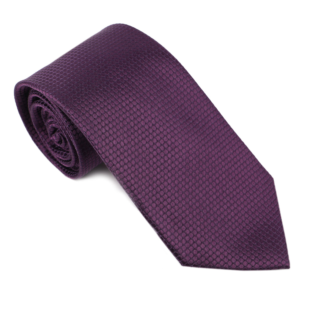 The Haspel tie is the straw that stirs the drink. Geaux the distance, finish the look and stay ahead of your pack. 100% Silk • 3" Wide