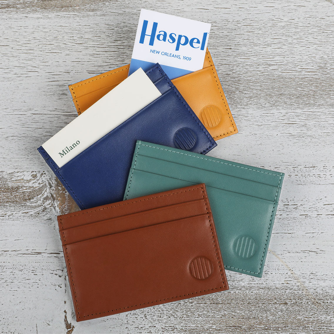 Minimize your wallet game with a sleek leather card case. Seersucker lined, because we wouldn&#39;t have it any other way.