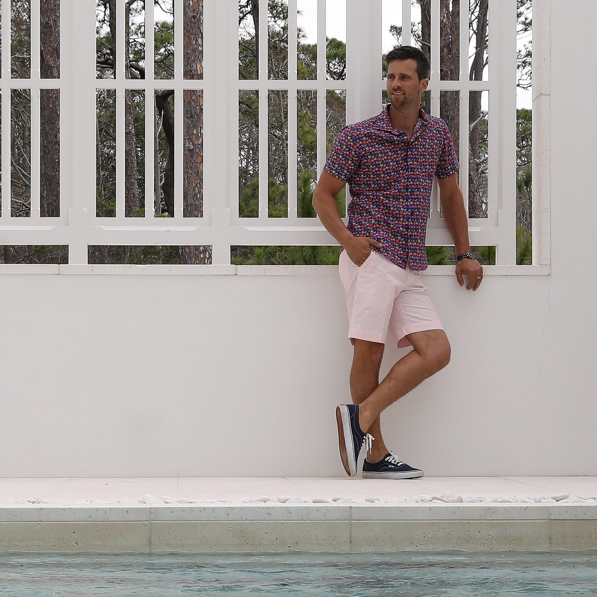 The stars of the sea will make you a star of the seaside. Good times head will have you floating and cool in 100% cotton.