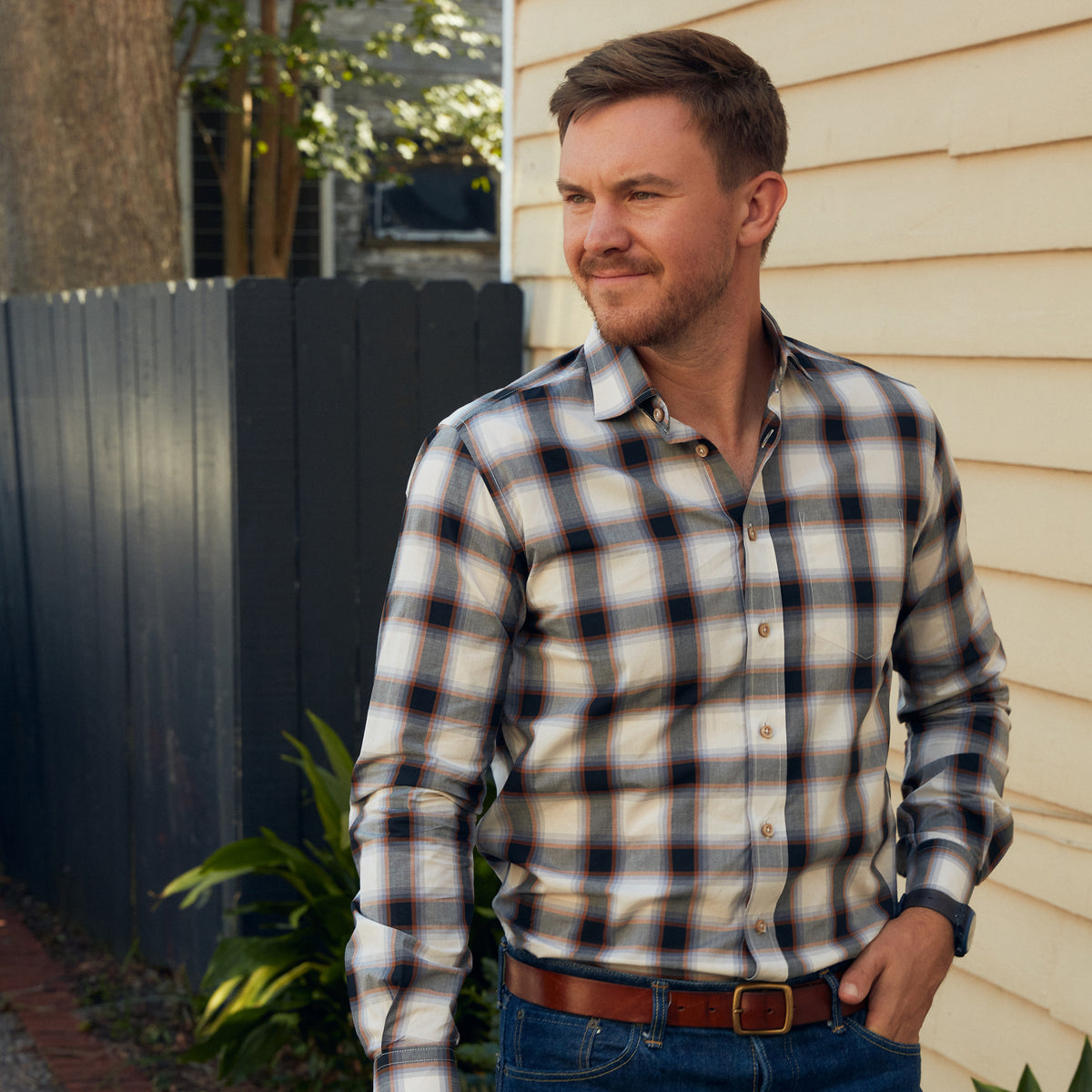 Who says you can&#39;t wear black and brown? Expertly paired, any colors can work. A little Haspel blue to brighten up this look, ready for anything.   100% Cotton Seersucker • Spread Collar • Long Sleeve • Chest Pocket • Machine Washable • Made in Italy 